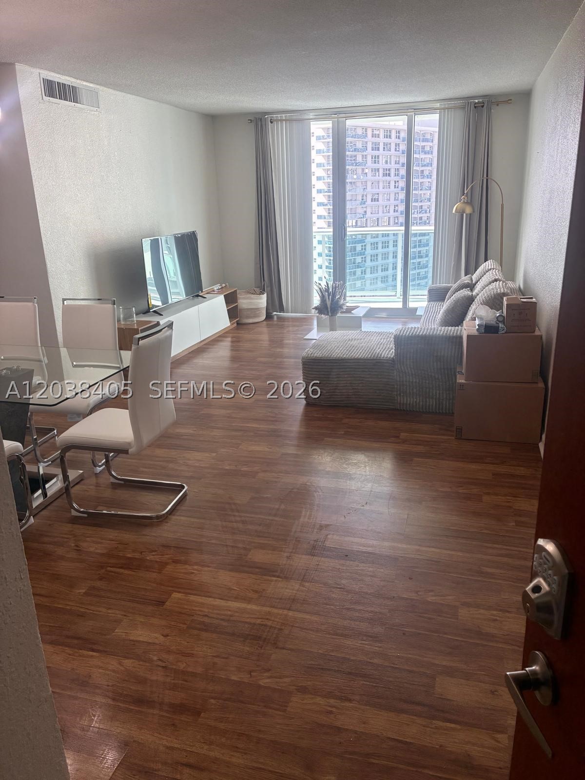 TIDES ON HOLLYWOOD BEACH - Residential Lease