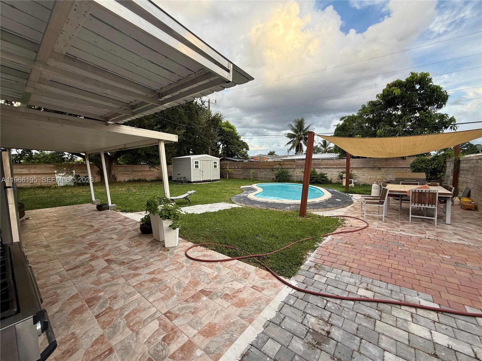 WINDWARD ESTATES SEC 1 - Residential