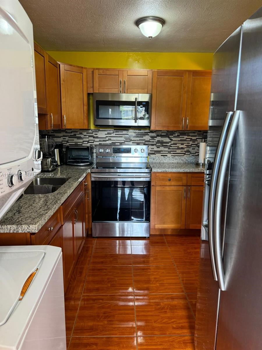 LAKE PARK GARDENS 3 INC C - Residential