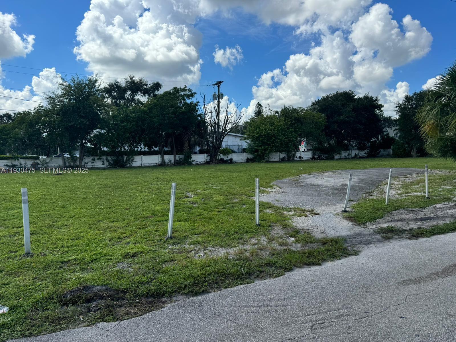 LAKE PARK GARDENS 3 INC C - Residential