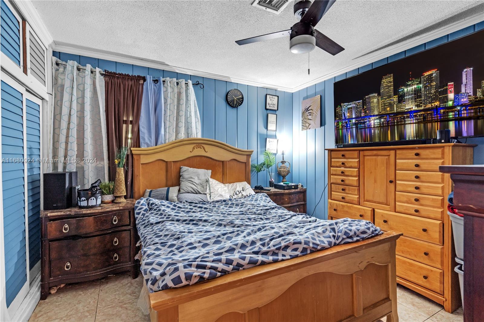 SUNRISE GOLF VILLAGE SEC - Residential