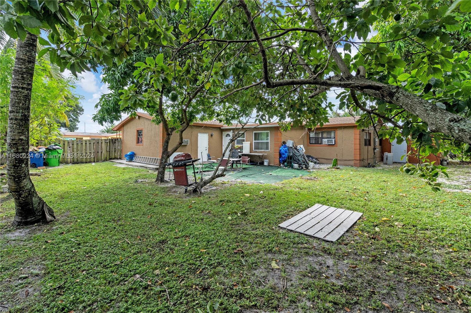 SUNRISE GOLF VILLAGE SEC - Residential