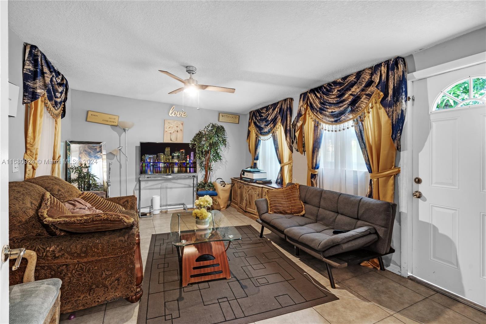 SUNRISE GOLF VILLAGE SEC - Residential