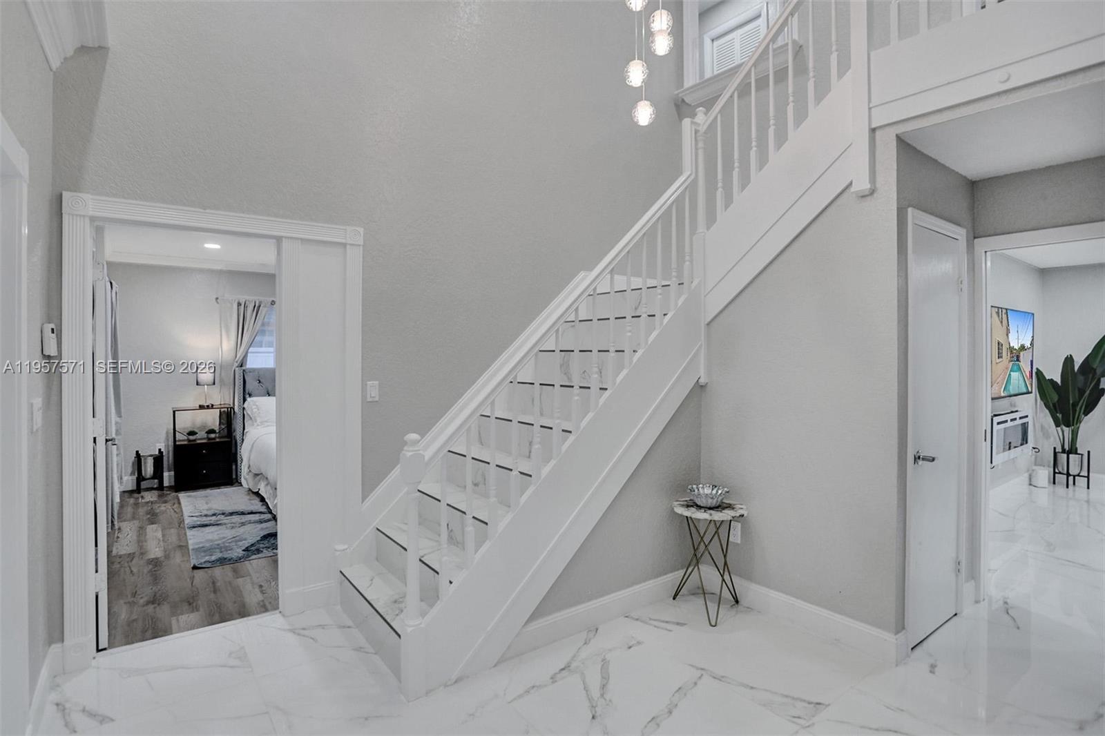 HILLSBORO HEIGHTS - Residential