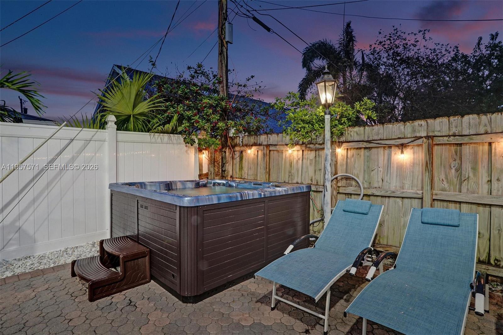 HILLSBORO HEIGHTS - Residential