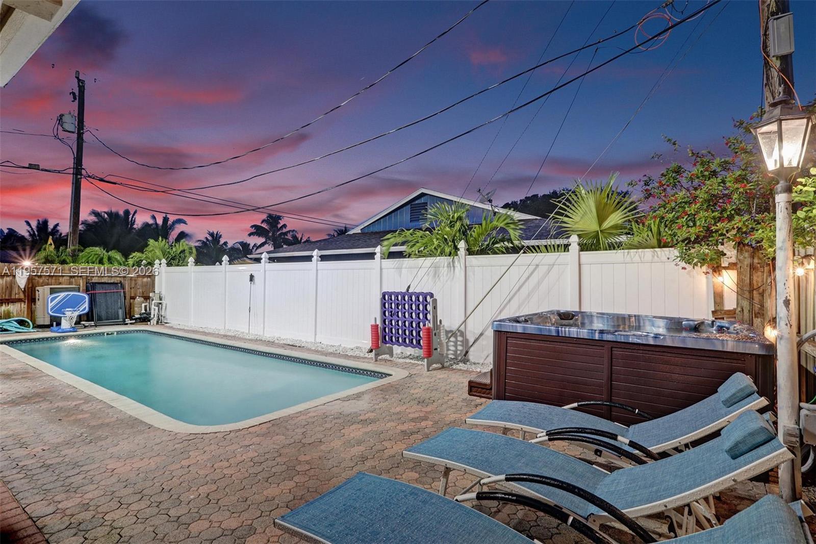 HILLSBORO HEIGHTS - Residential