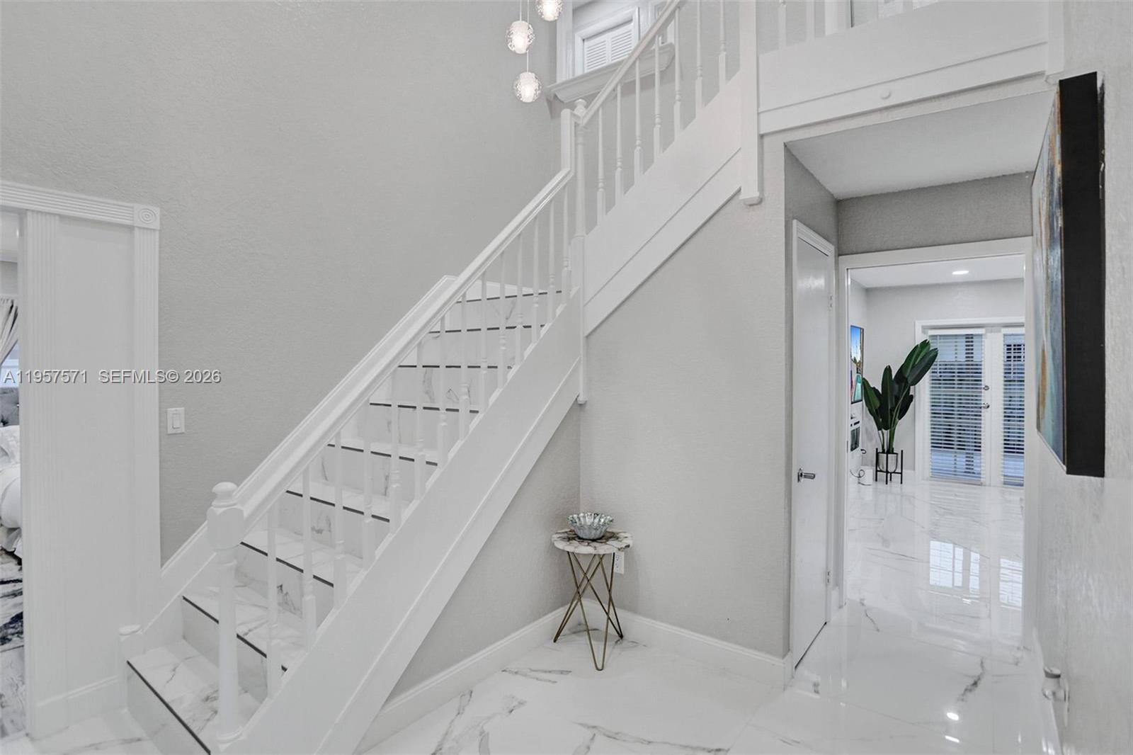 HILLSBORO HEIGHTS - Residential