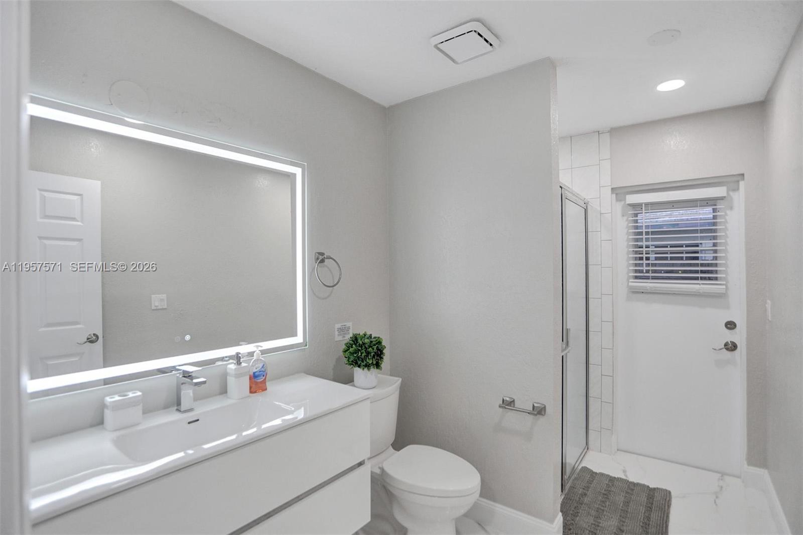 HILLSBORO HEIGHTS - Residential