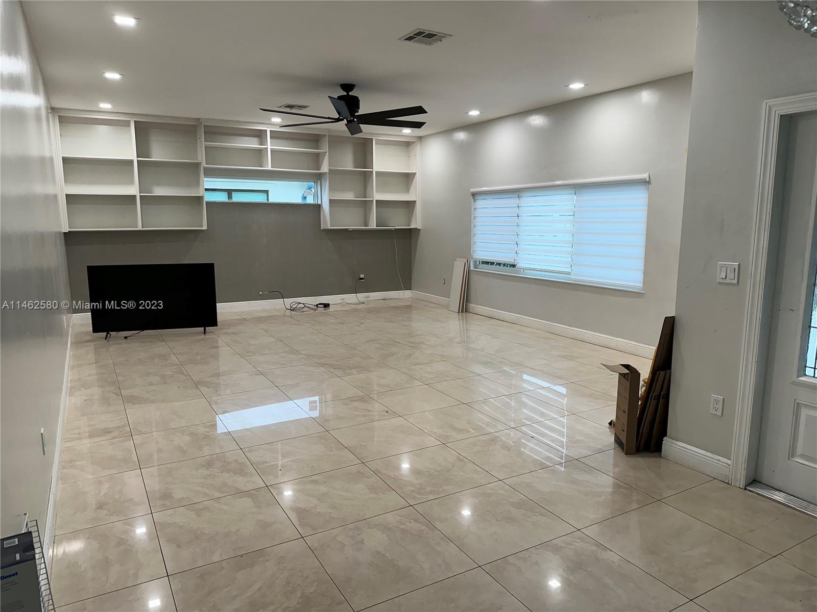MANANA - Residential