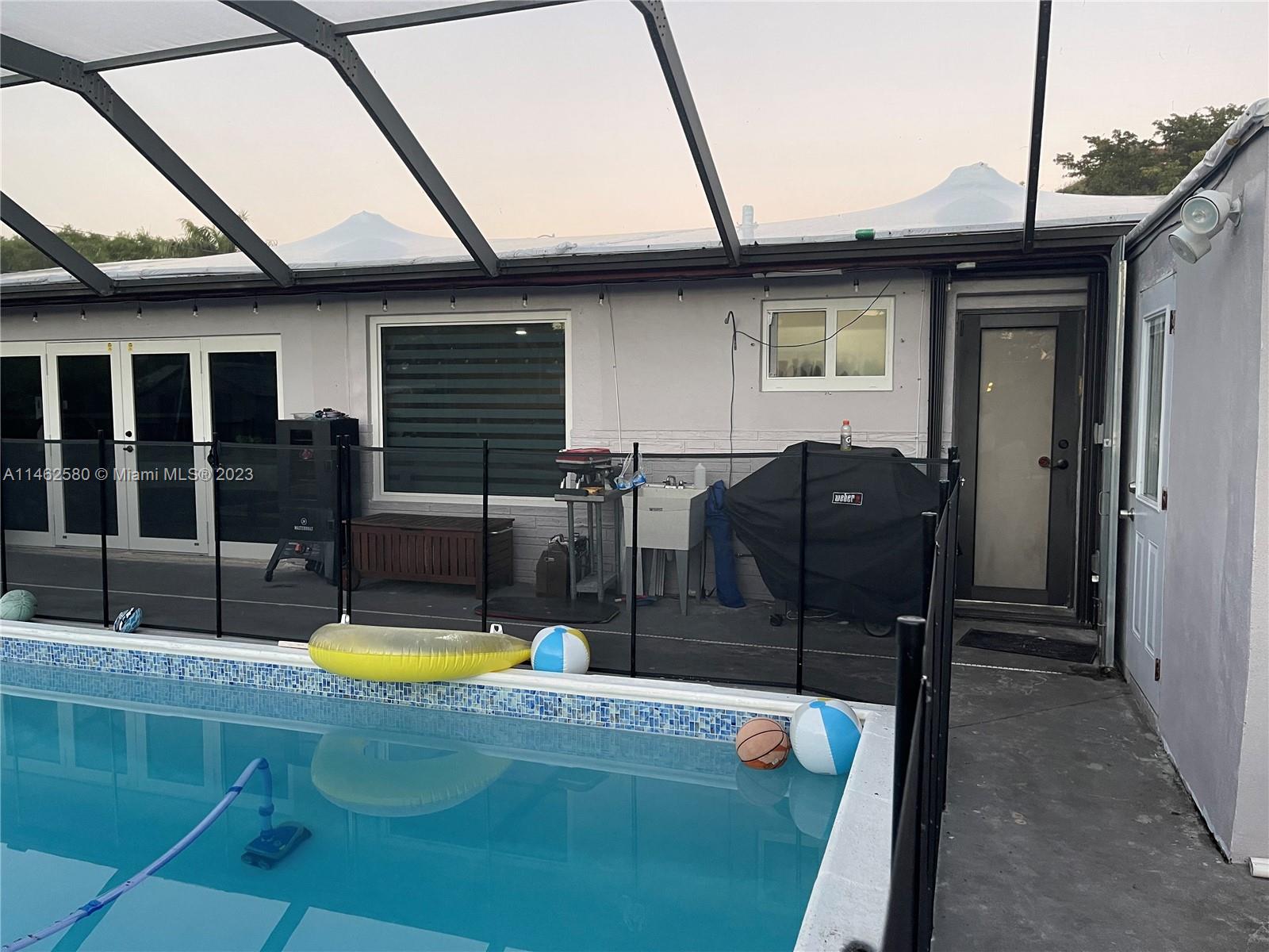 MANANA - Residential