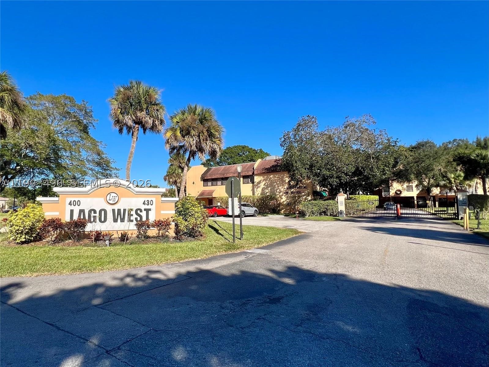 Lago West - Residential
