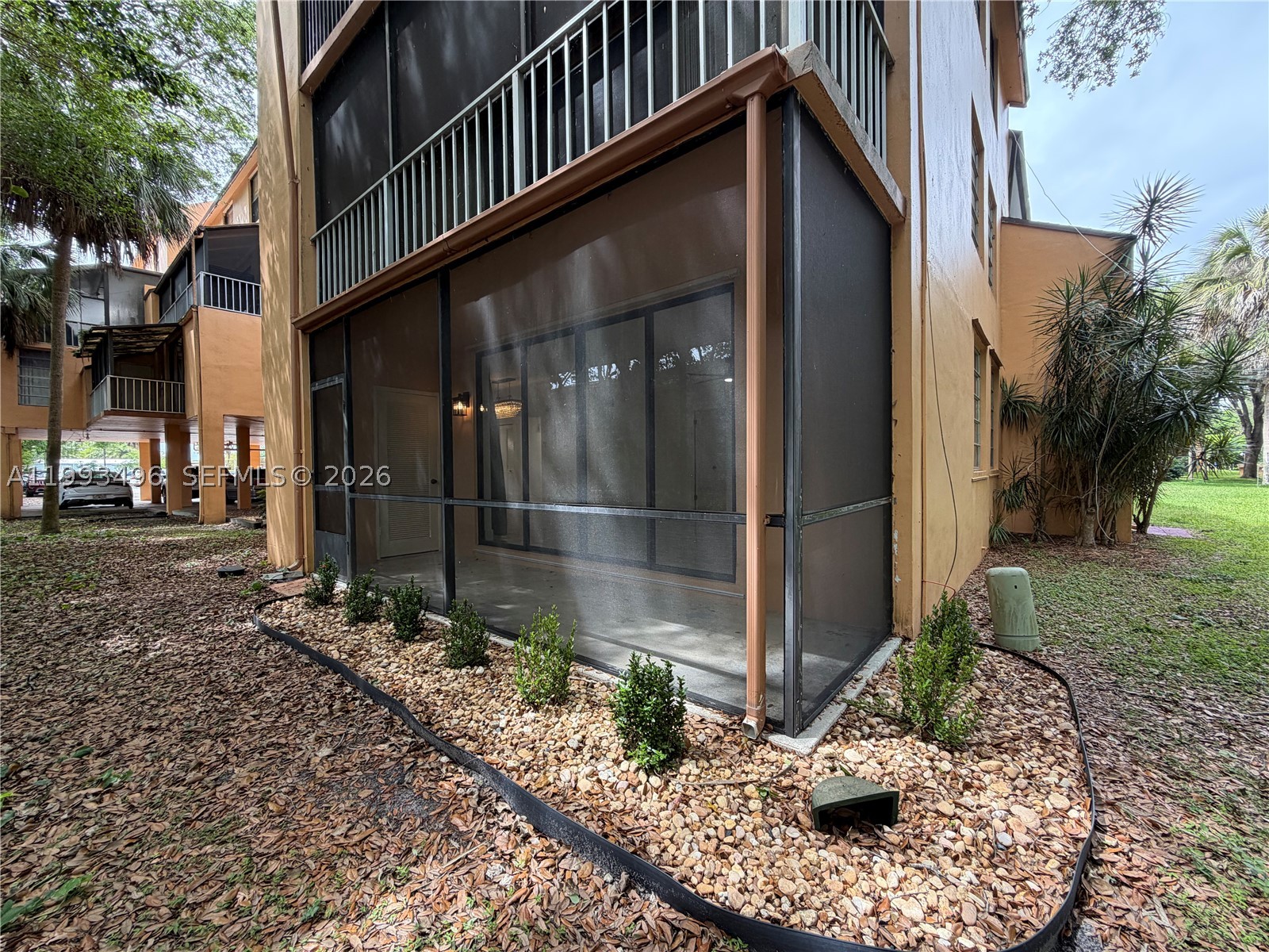 Lago West - Residential