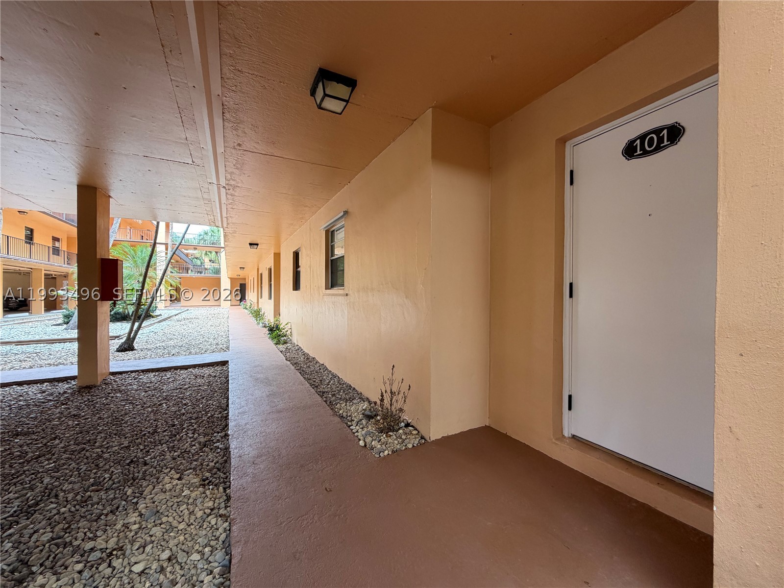 Lago West - Residential