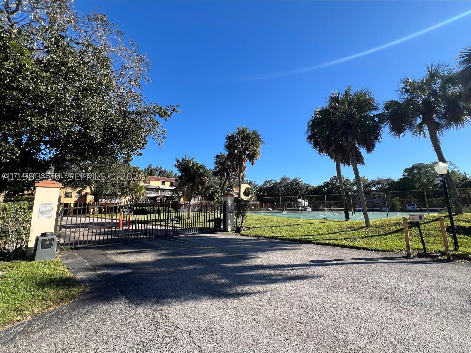 Lago West - Residential