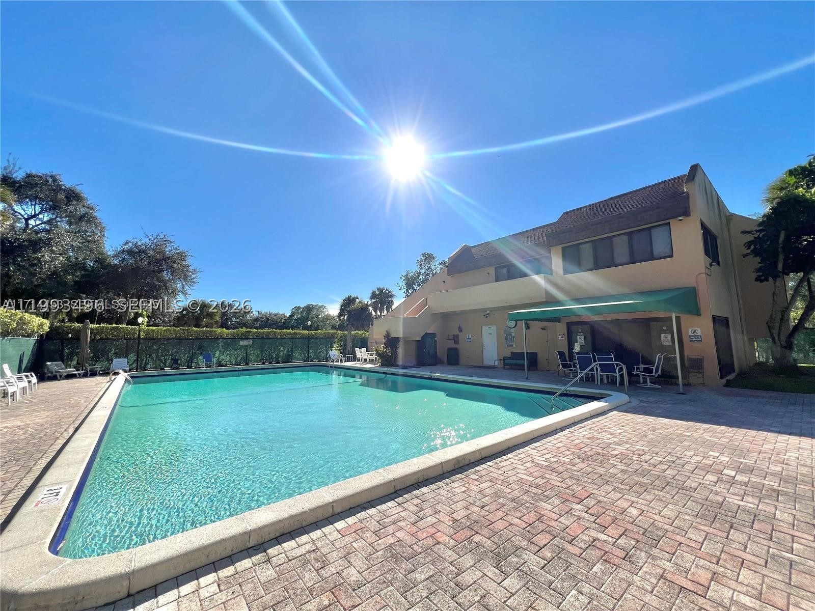 Lago West - Residential