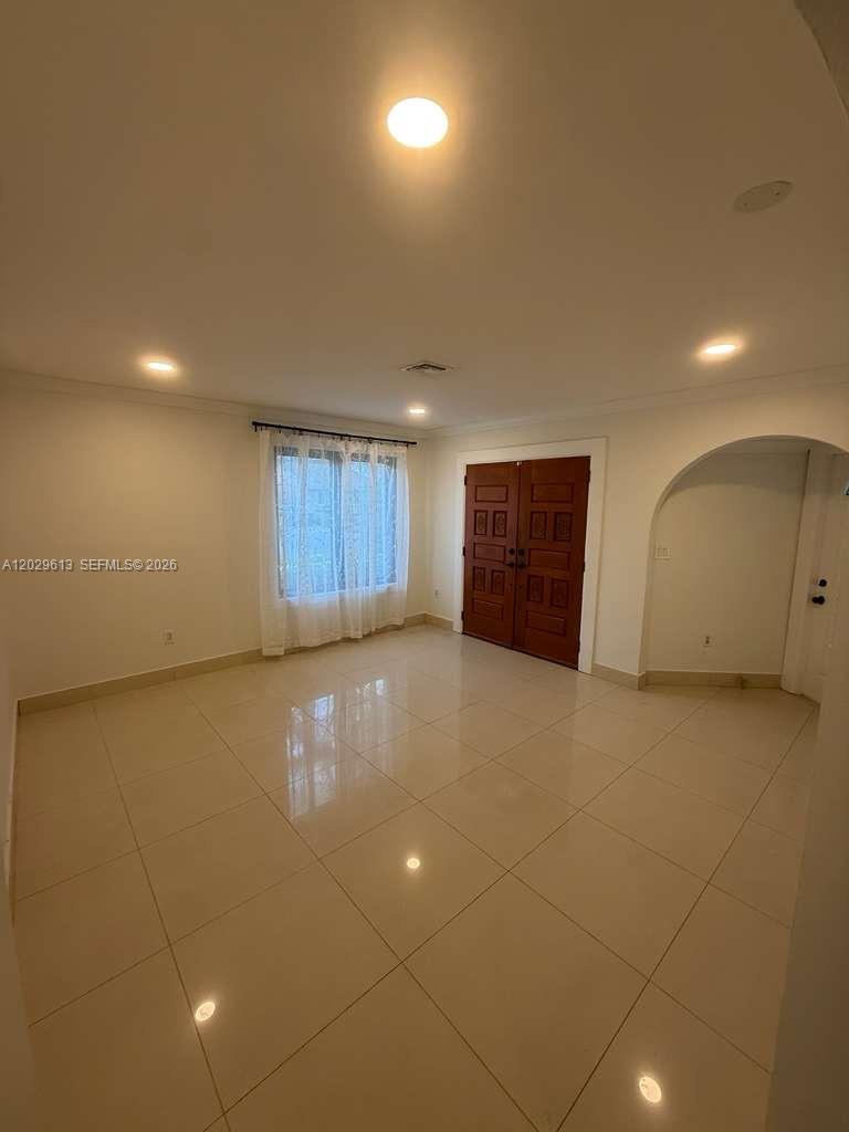 KIRK ESTATES 88-25 - Residential Lease
