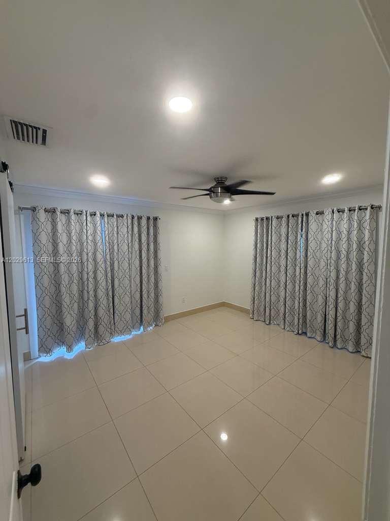 KIRK ESTATES 88-25 - Residential Lease