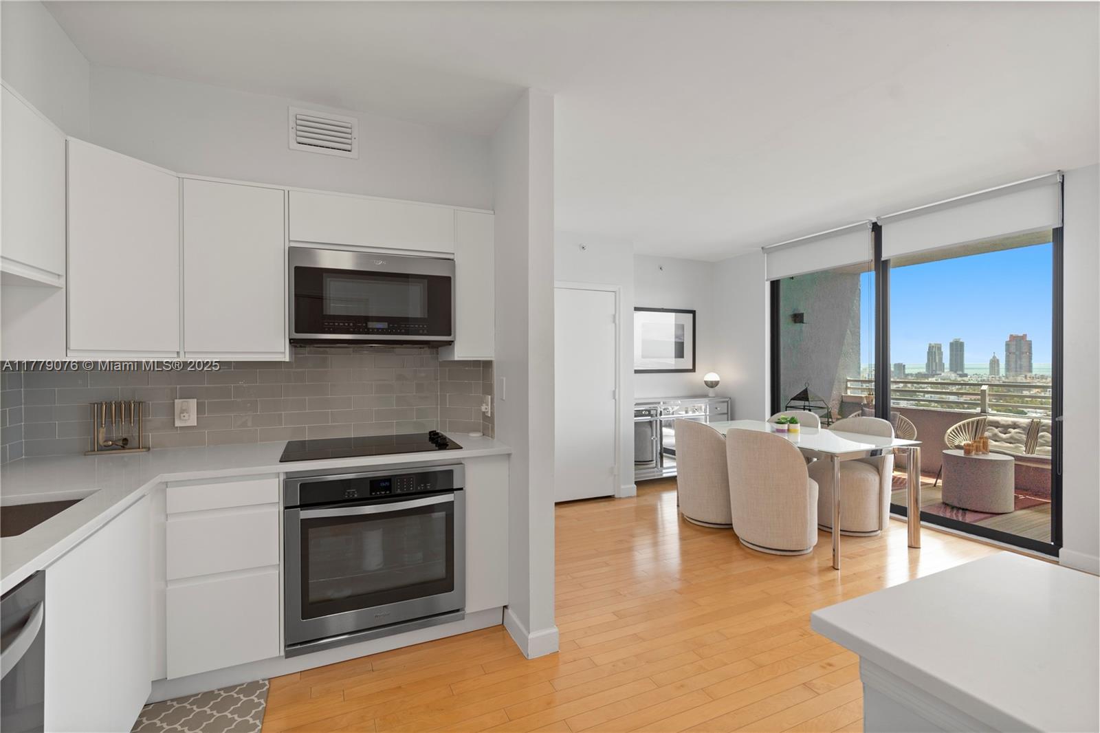 THE WAVERLY AT SOUTH BEAC - Residential