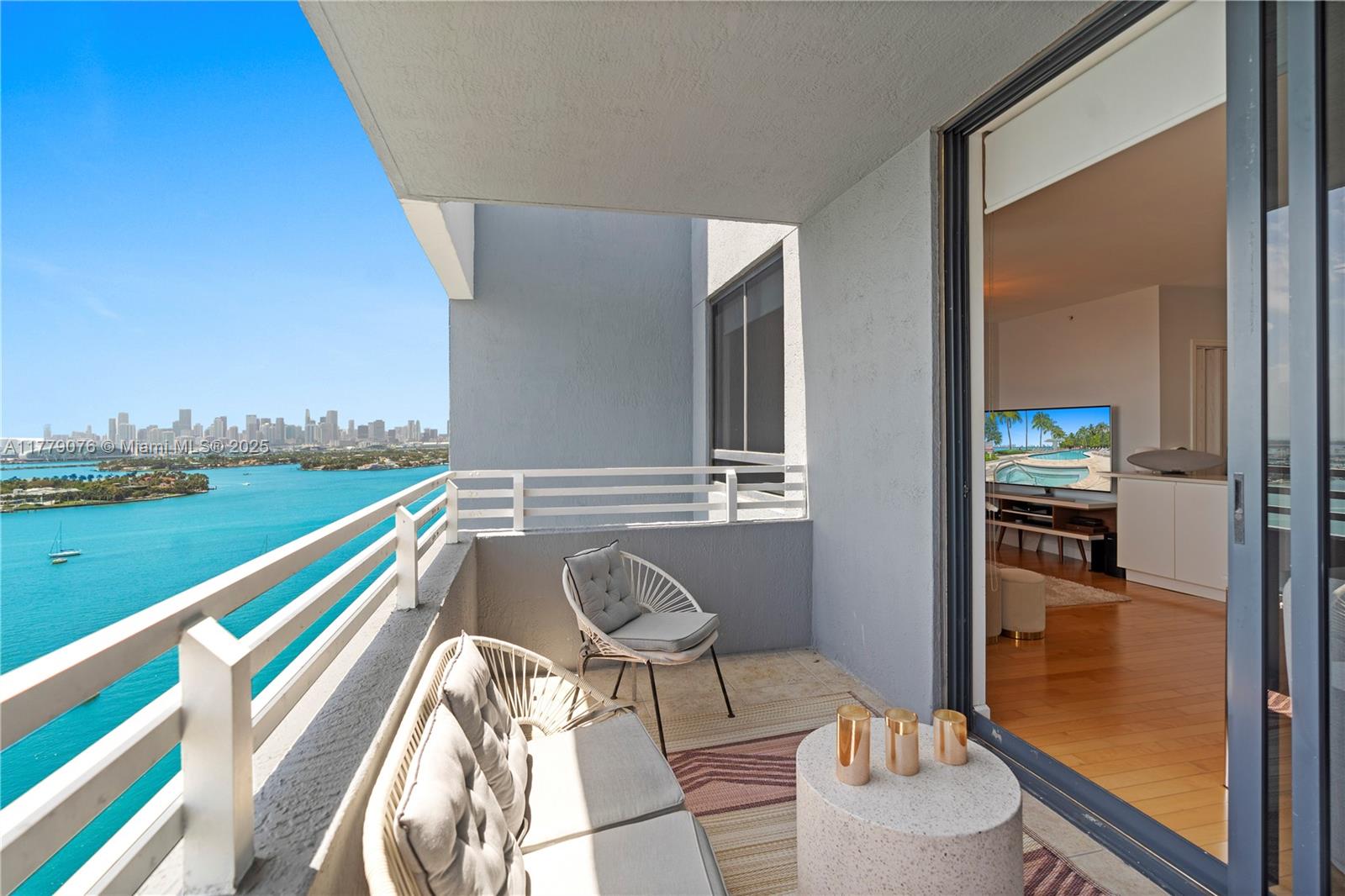 THE WAVERLY AT SOUTH BEAC - Residential