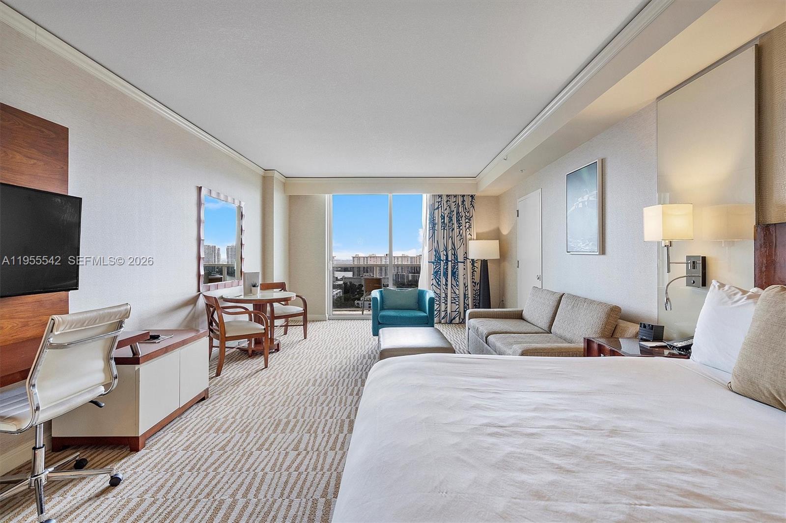 TRUMP INTERNATIONAL SONES - Residential