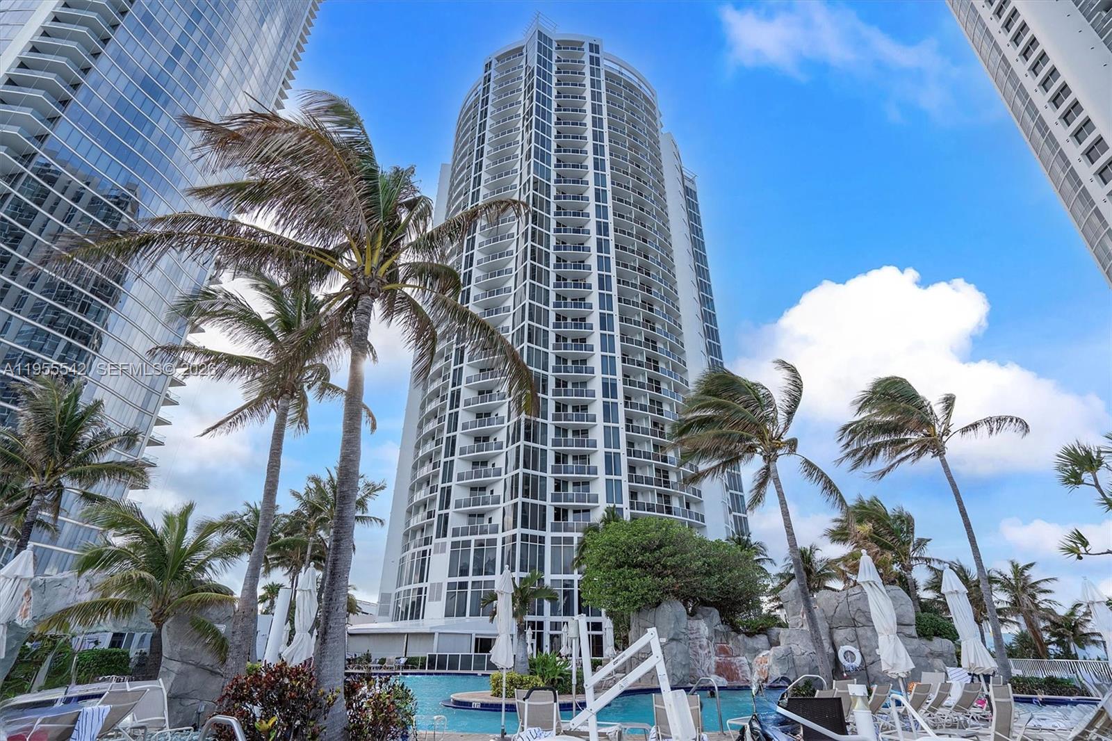 TRUMP INTERNATIONAL SONES - Residential