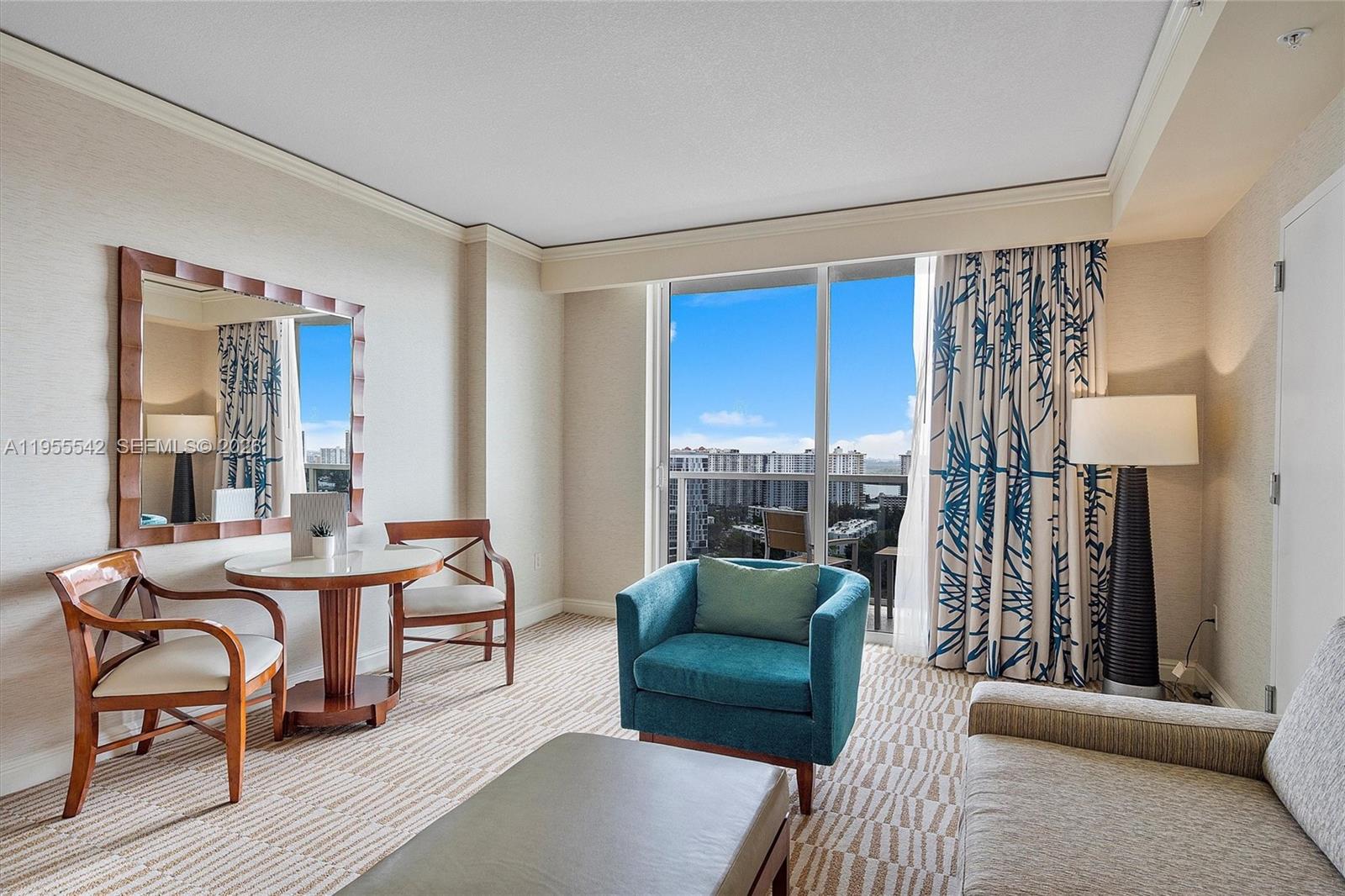 TRUMP INTERNATIONAL SONES - Residential