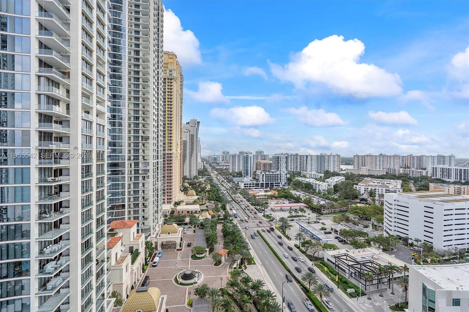 TRUMP INTERNATIONAL SONES - Residential