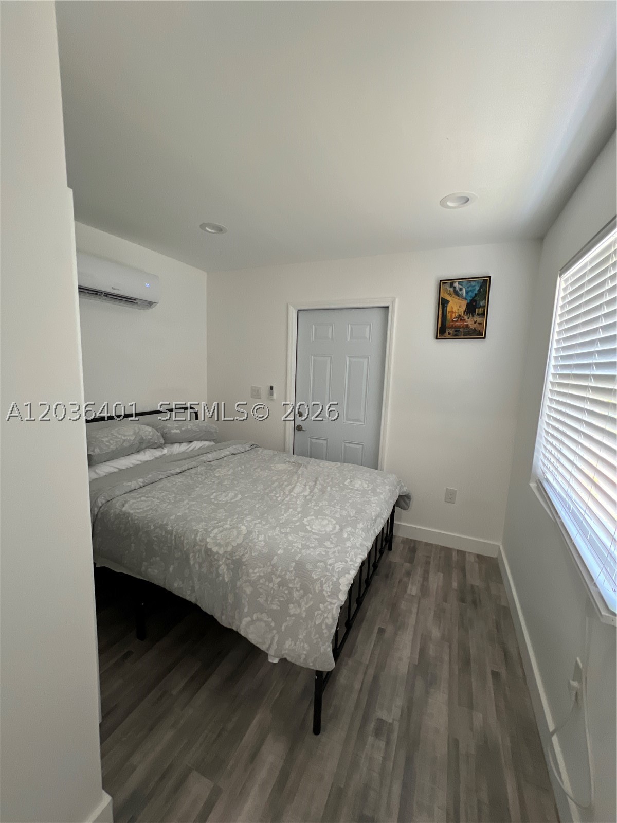HOLLYWOOD LITTLE RANCHES - Residential Lease