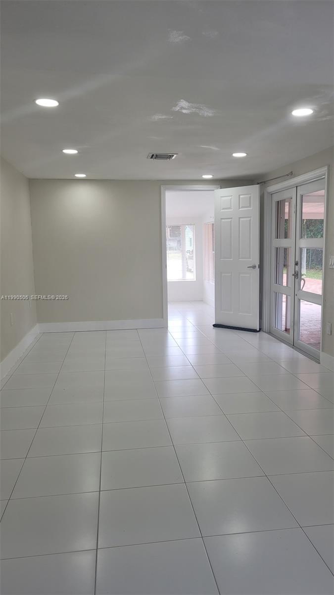 SOUTH HOLLYWOOD AMD PLAT - Residential Lease