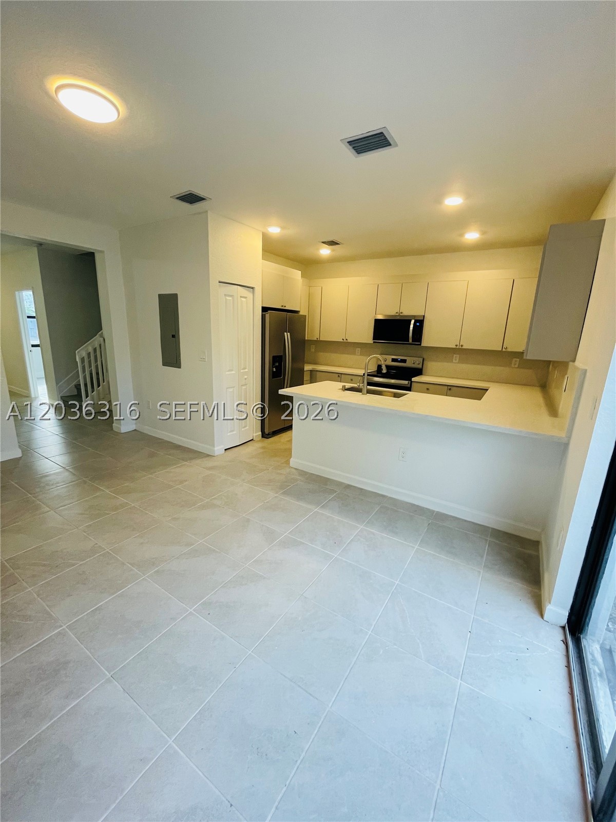 PINE ISLE - Residential Lease