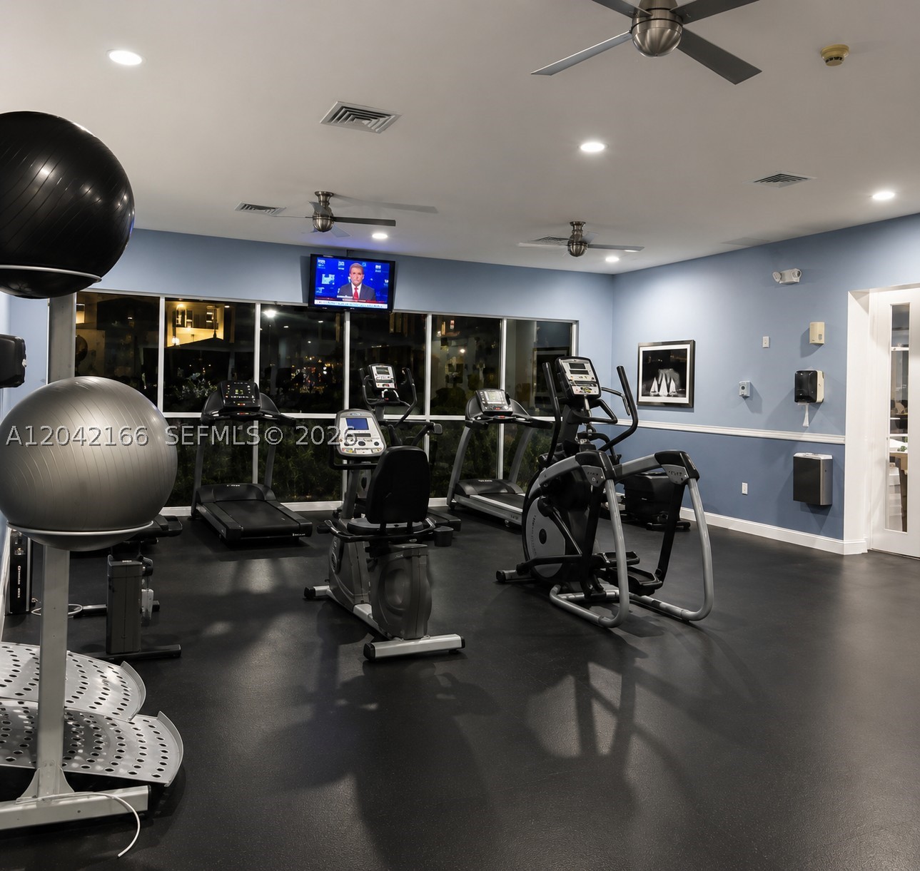 Marquesa Condo - Residential