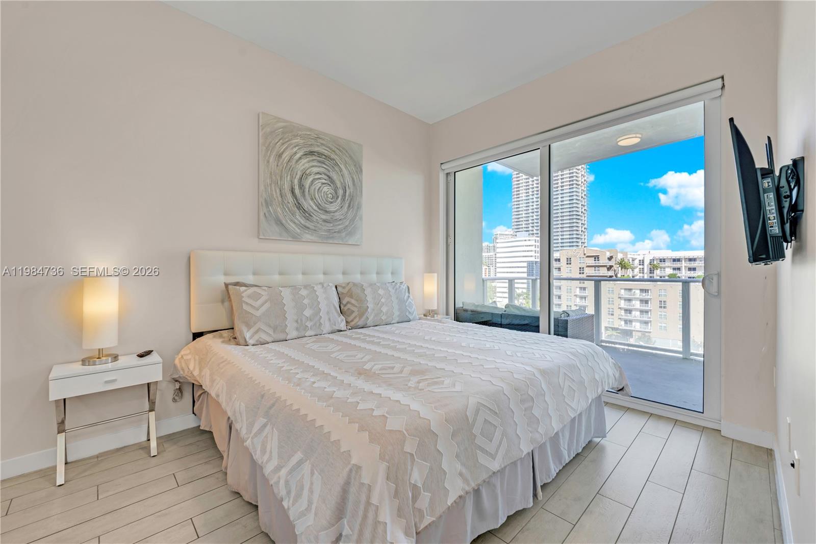 26 EDGEWATER CONDO - Residential Lease