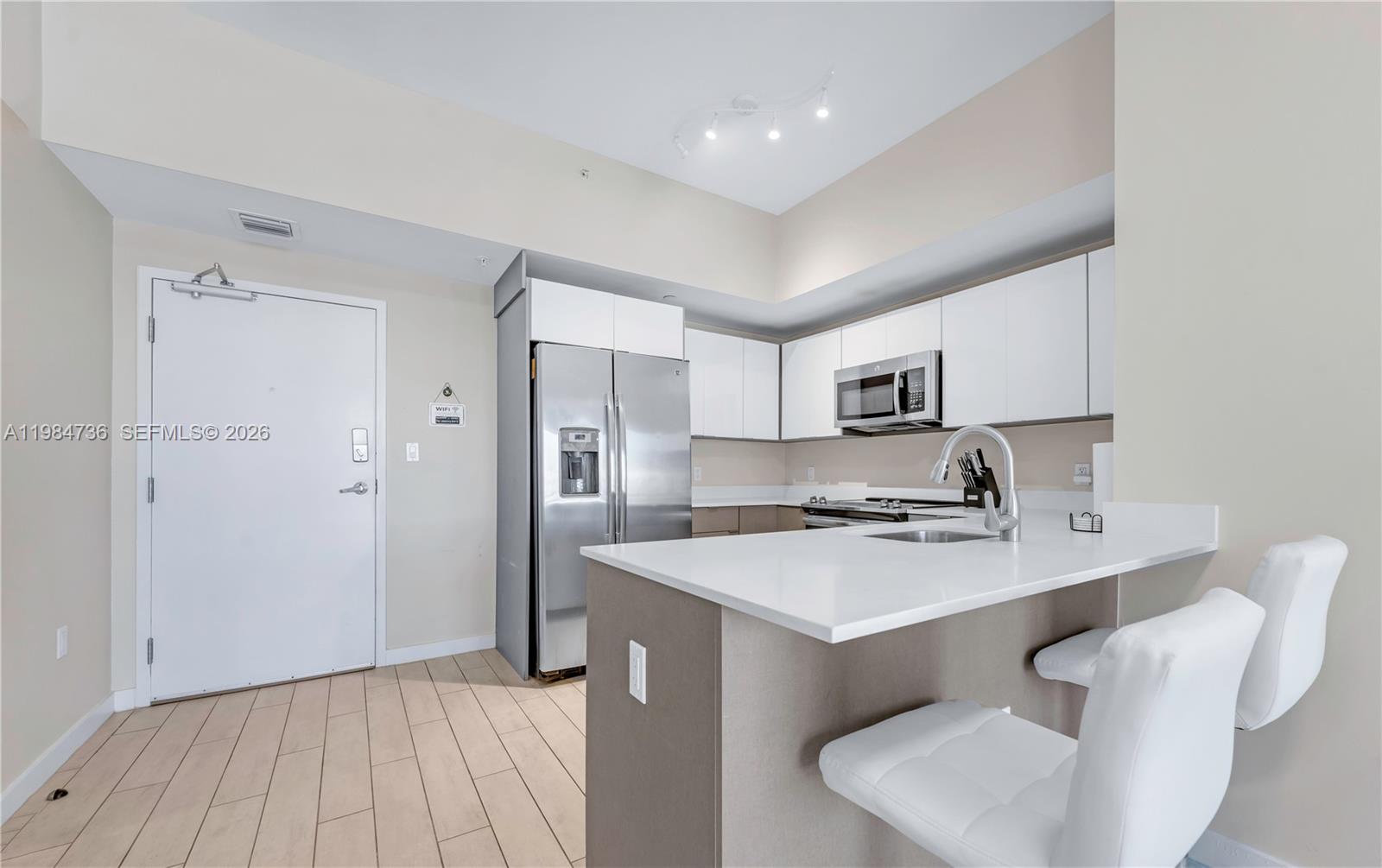 26 EDGEWATER CONDO - Residential Lease