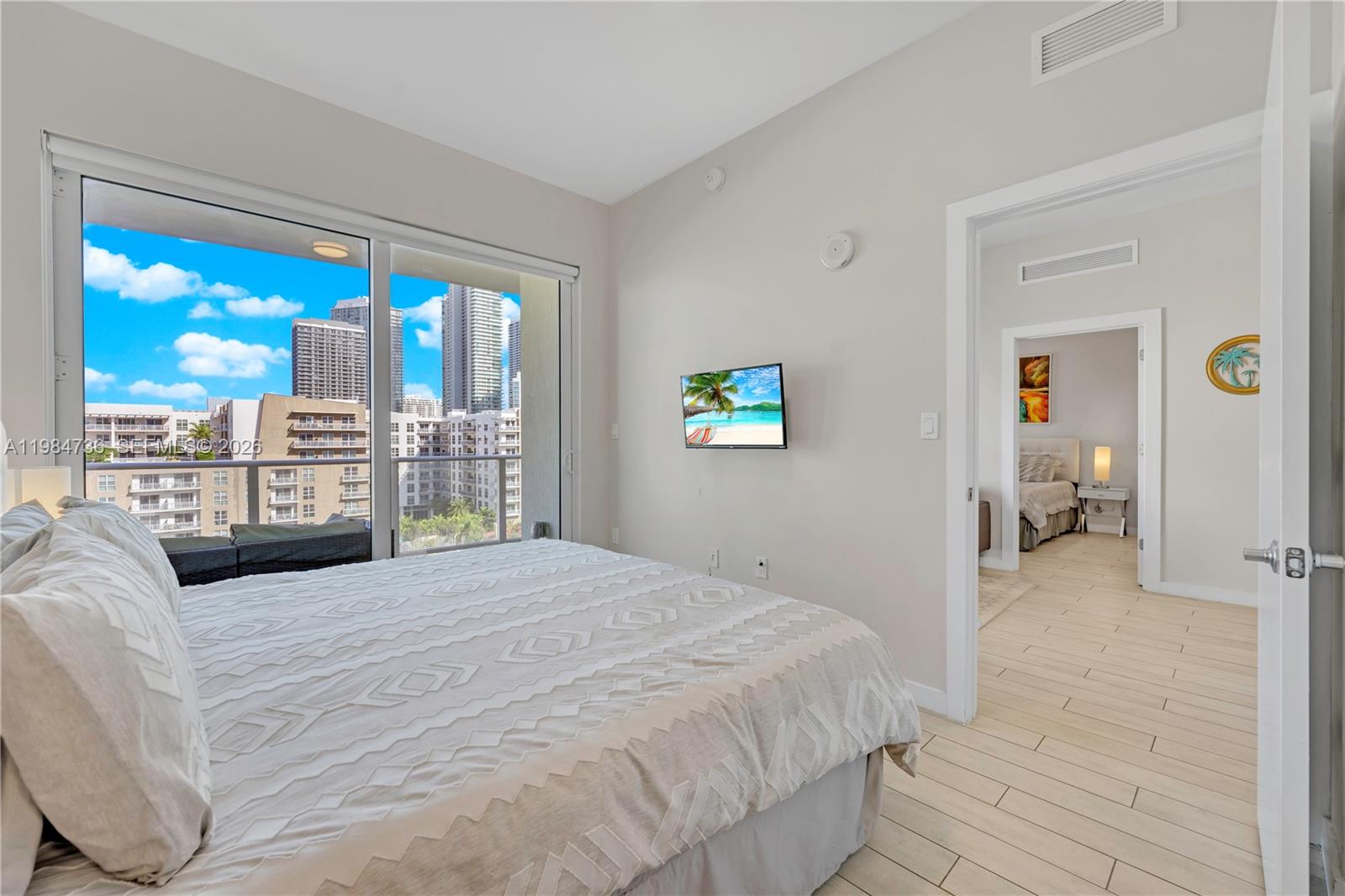26 EDGEWATER CONDO - Residential Lease