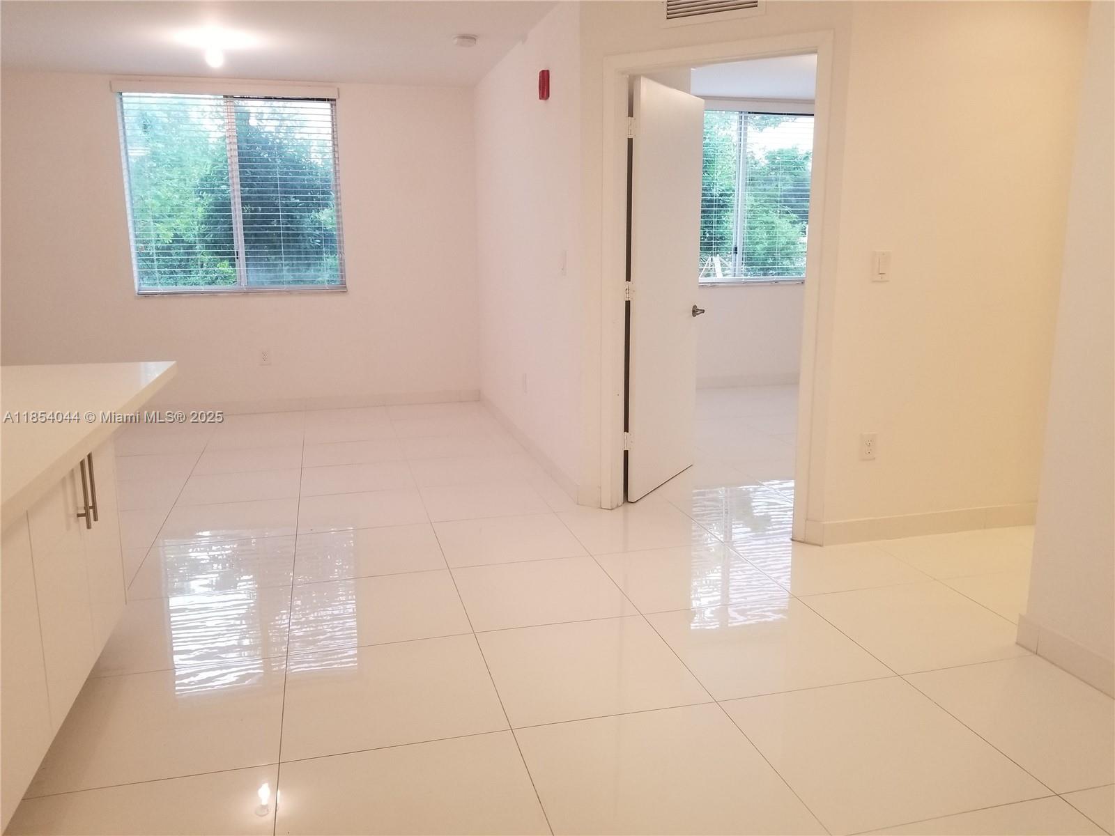 WEITZER AVENTURA PLACE CO - Residential