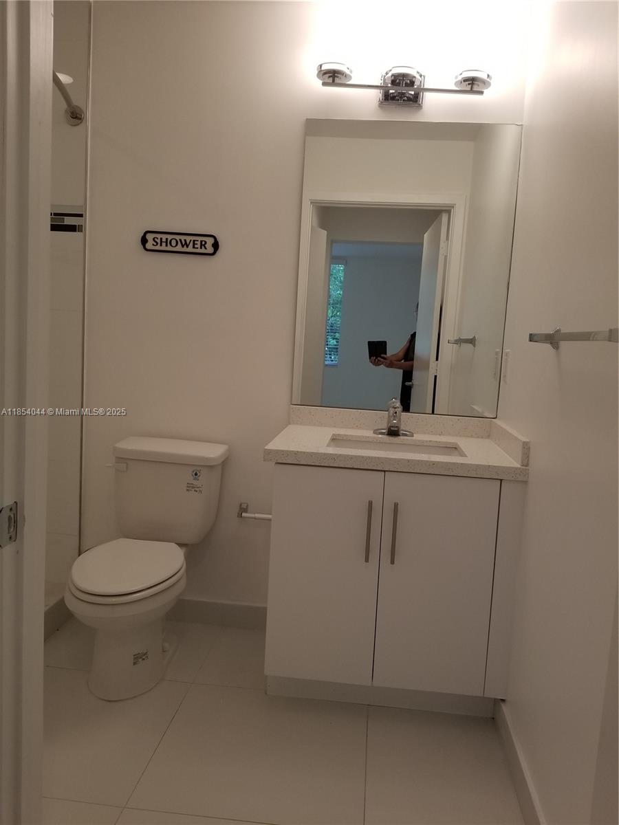 WEITZER AVENTURA PLACE CO - Residential