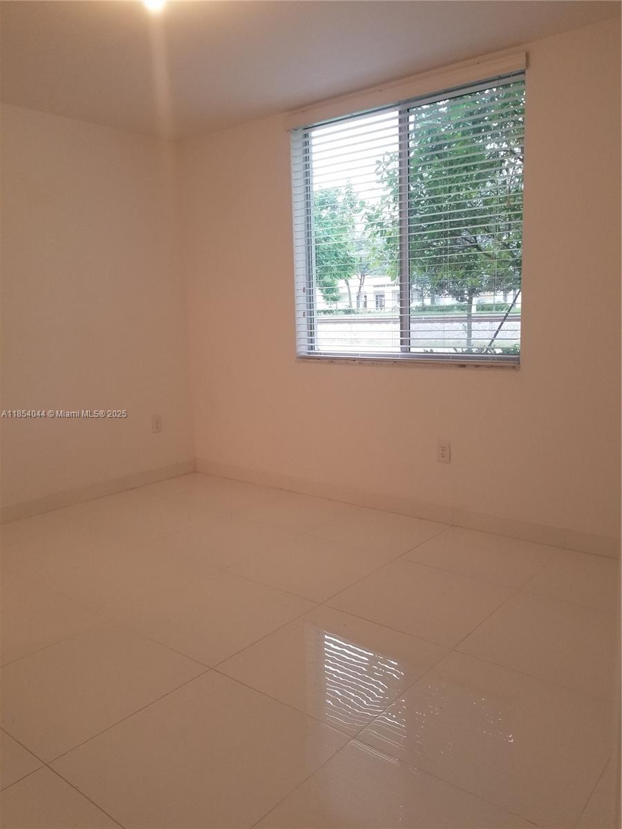 WEITZER AVENTURA PLACE CO - Residential