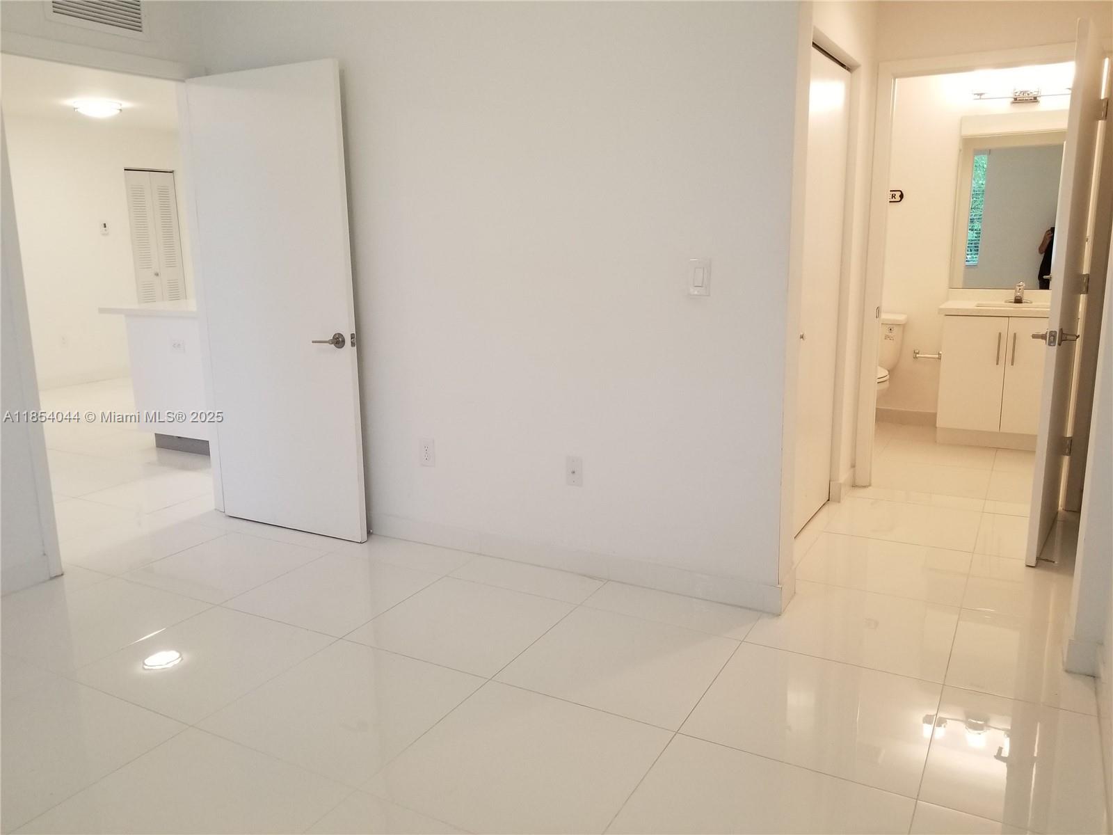 WEITZER AVENTURA PLACE CO - Residential