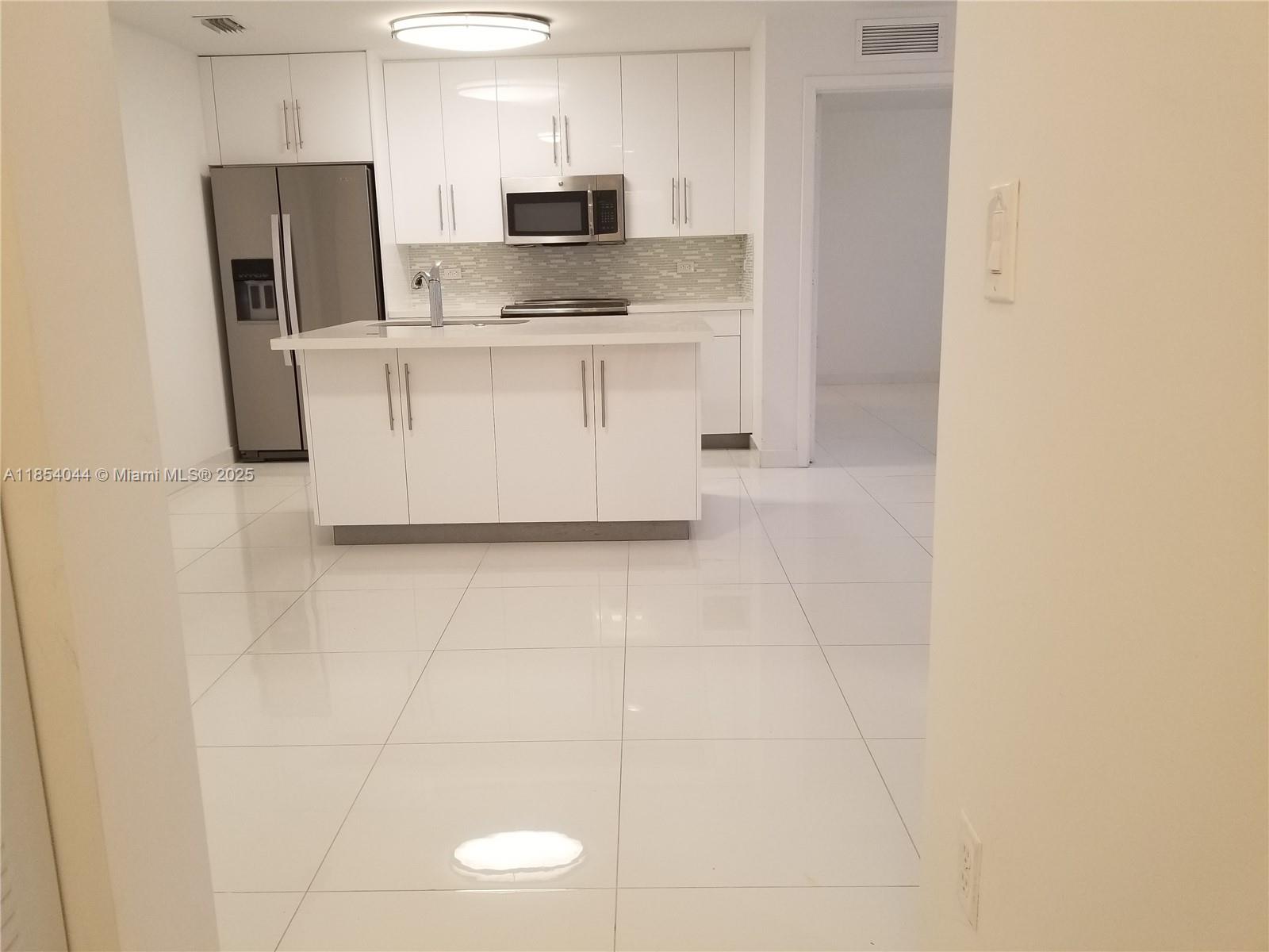 WEITZER AVENTURA PLACE CO - Residential