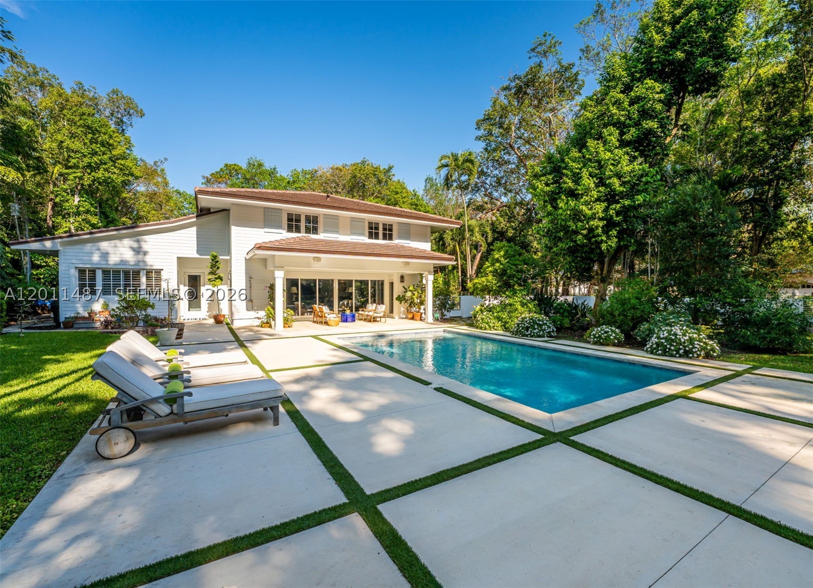 FRENCH ESTATES - Residential