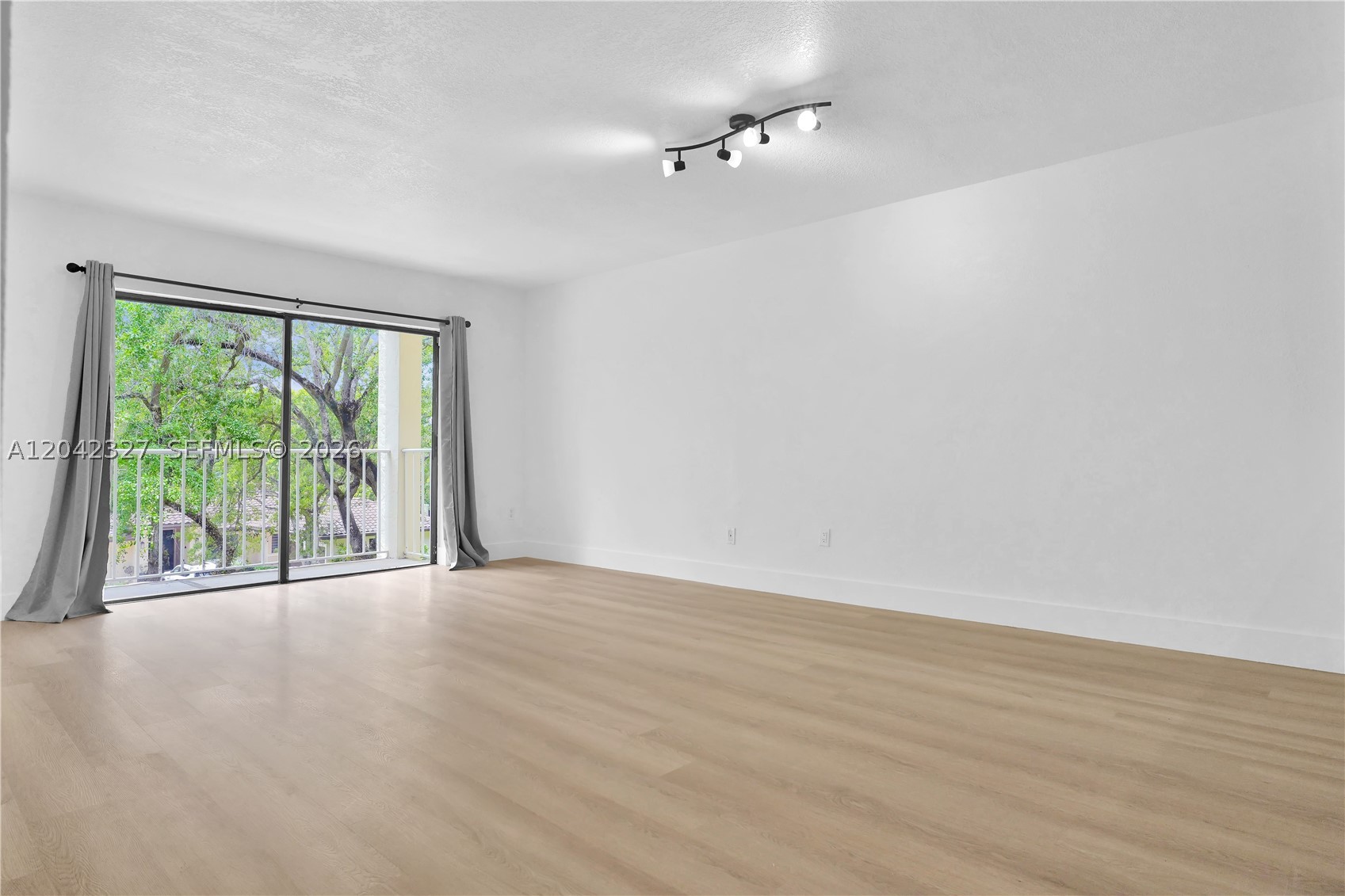 WISPERWOOD VILLAGE CONDO - Residential