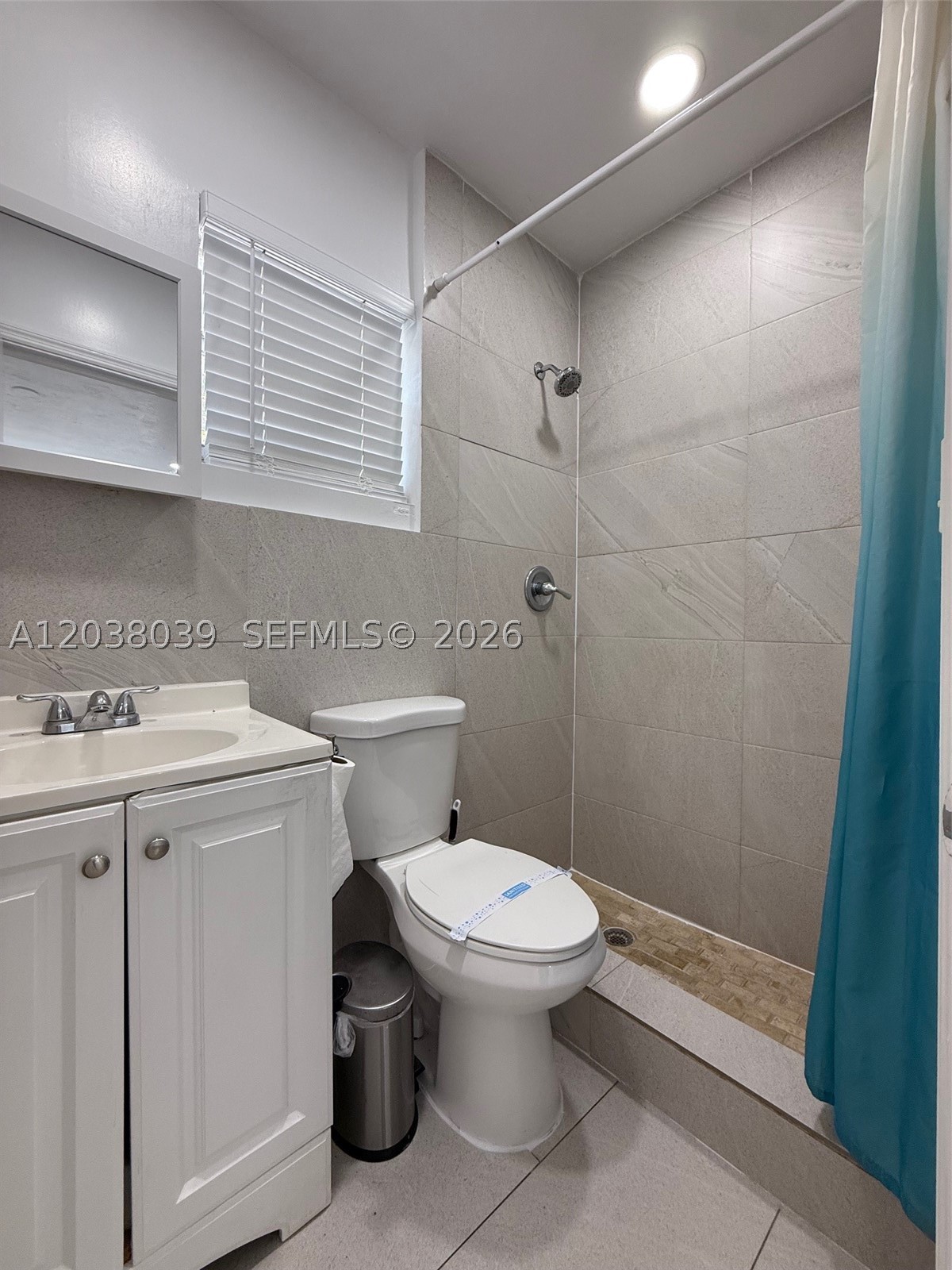PARKWOOD TERRACE - Residential Lease