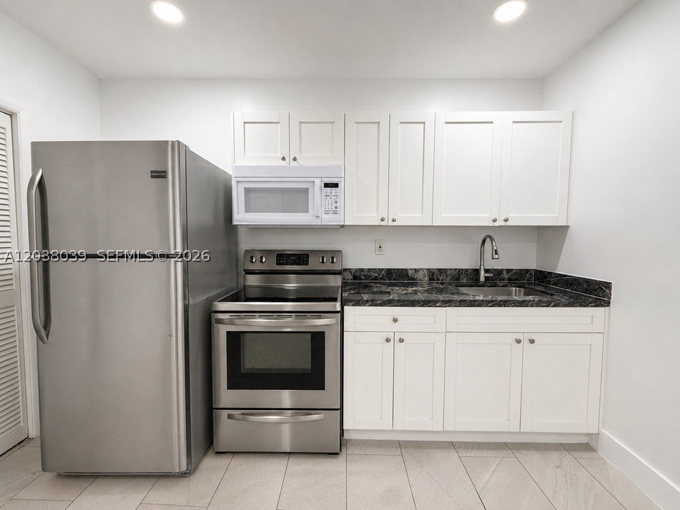 PARKWOOD TERRACE - Residential Lease