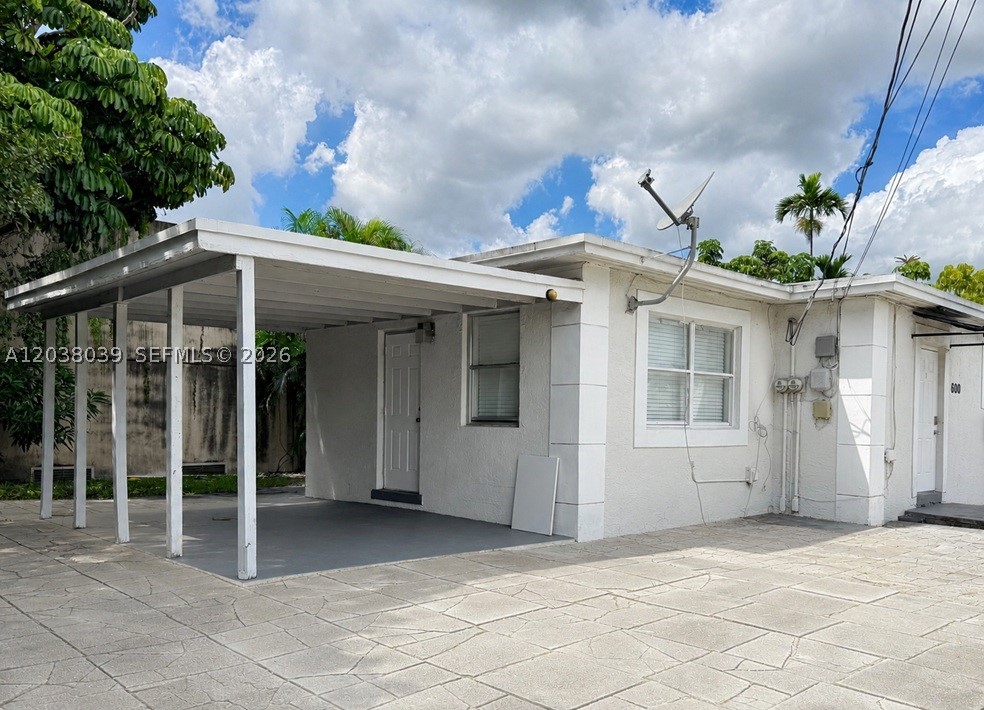 ALL UTILITIES INCLUDED! PRIVATE FENCED LARGE BACK YARD! Summer Special: Only 2x rent to move in! Rent Includes: Parking for 3 vehicles, Landscaping, trash, electricity, water, pest control, maintenance. Please TEXT the listing agent to schedule a showing. FULLY REMODELED EVERYTHING NEW!