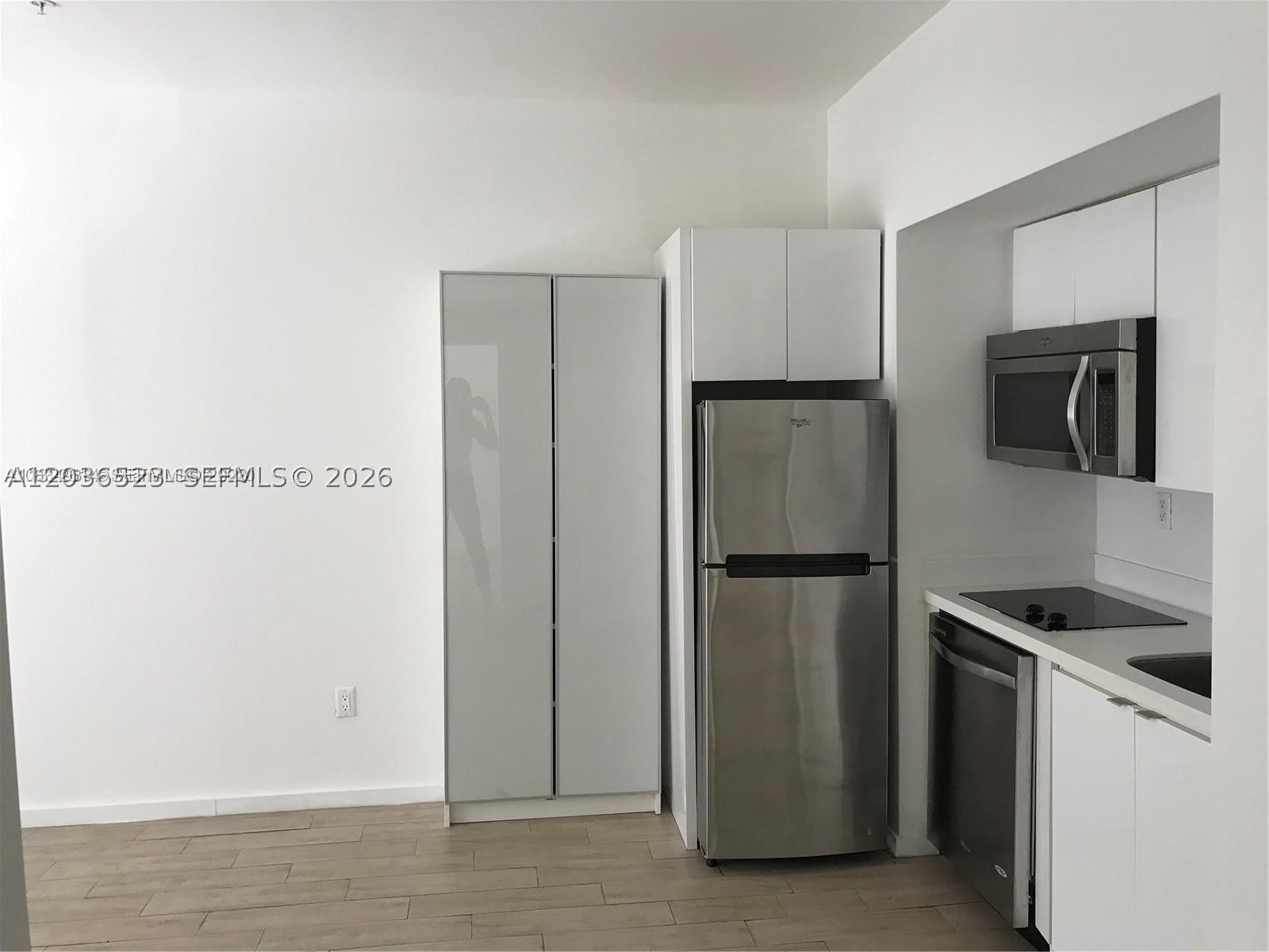 EMILY CONDO - Residential
