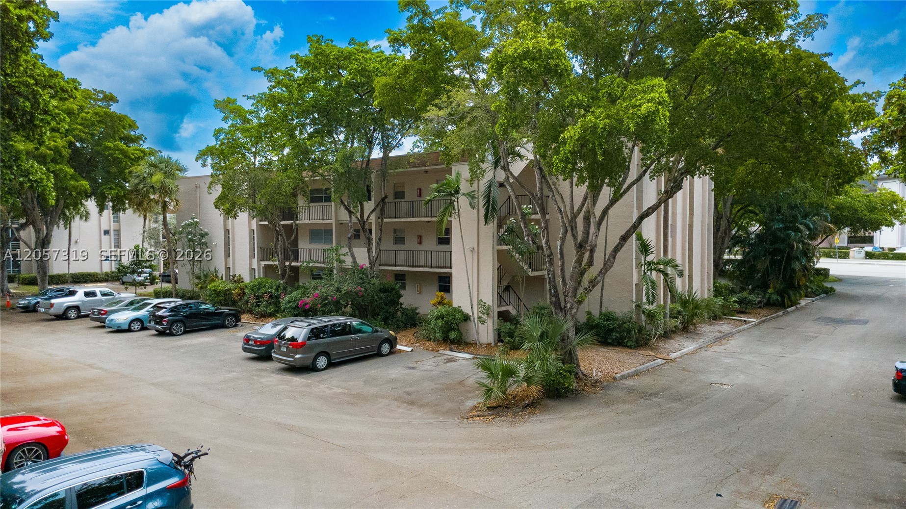 PLANTATION PINES PHASE 1 - Residential