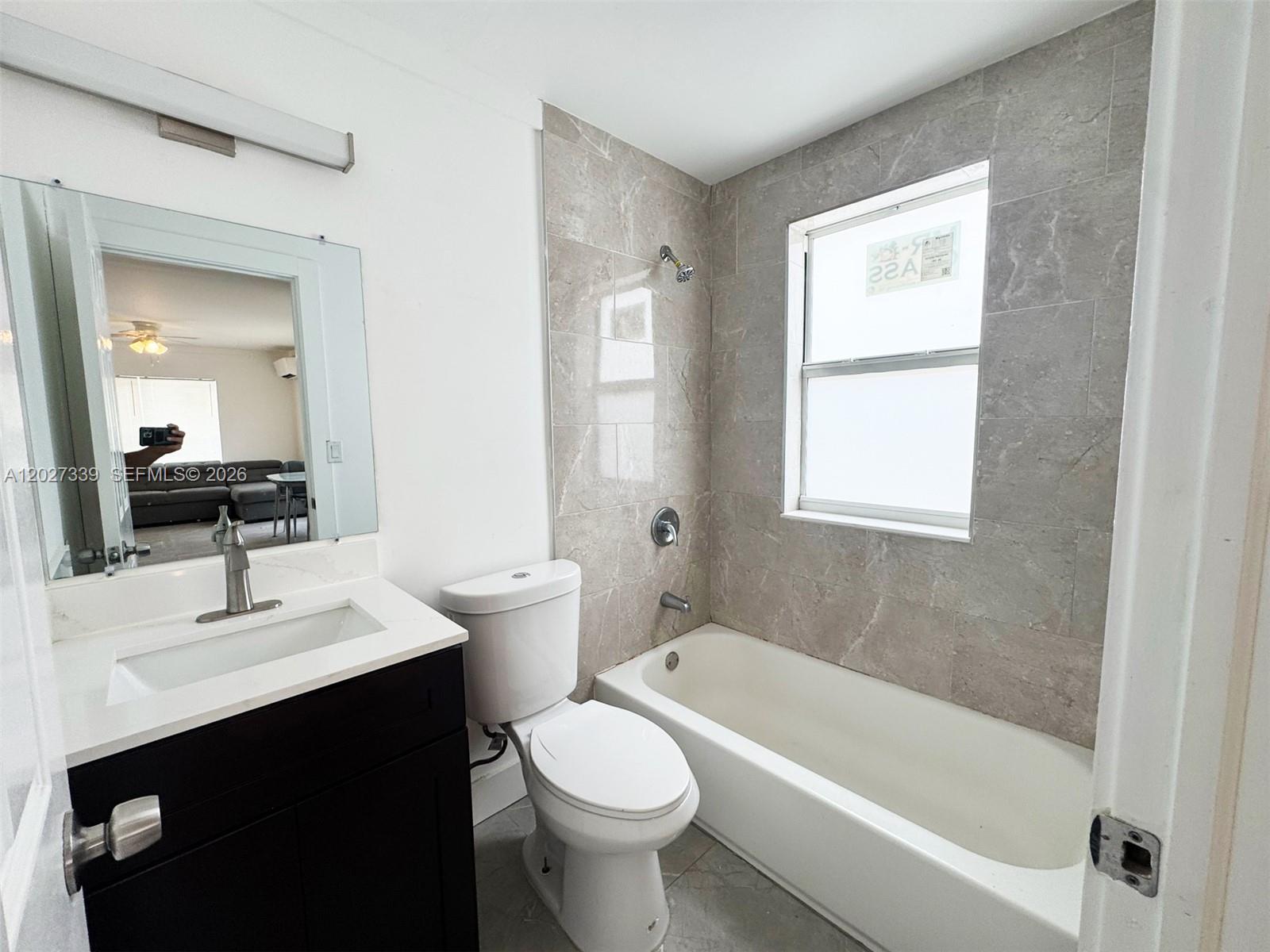 LAWRENCE EST LAND COS SUB - Residential Lease