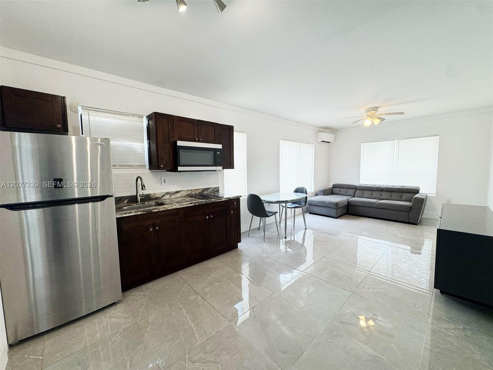LAWRENCE EST LAND COS SUB - Residential Lease
