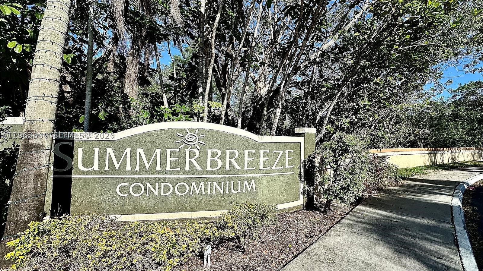 SUMMERBREEZE - Residential