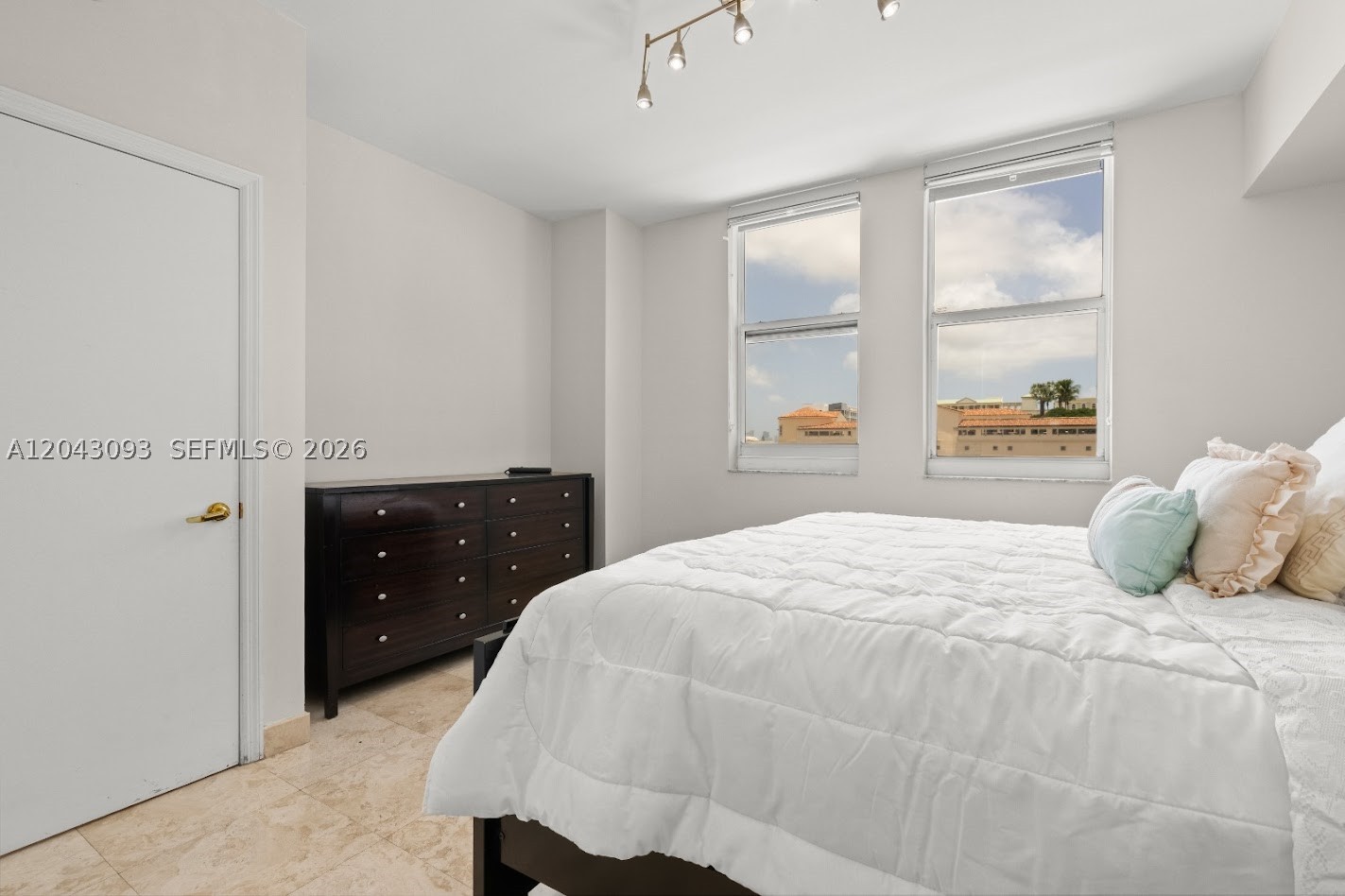 ONE VILLAGE PLACE CONDO - Residential